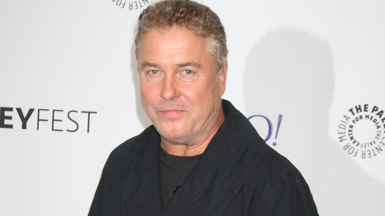 veste noire William Petersen