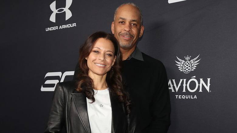 Sonya Curry et Dell Curry assistent à une Afterparty NBA All-Star
