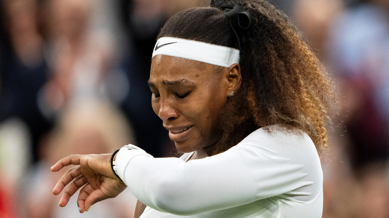 Serena Williams réagit à sa blessure aux ischio-jambiers