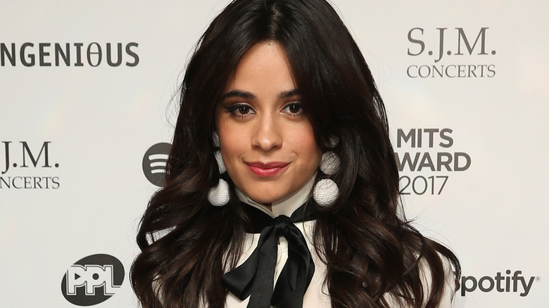 Camila Cabello sur le tapis rouge
