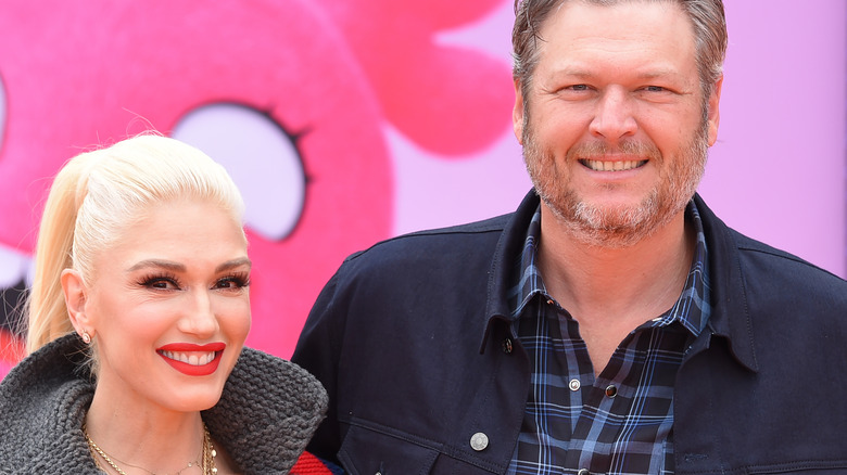 Gwen Stefani et Blake Shelton sur le tapis rouge