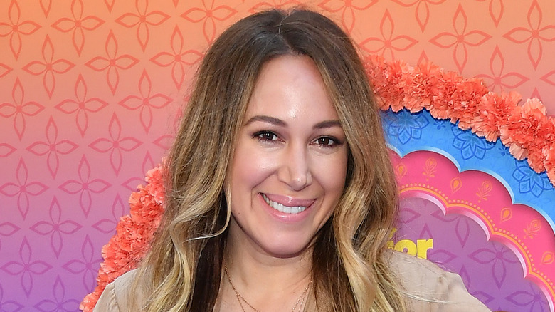 Haylie Duff souriante sur le tapis rouge