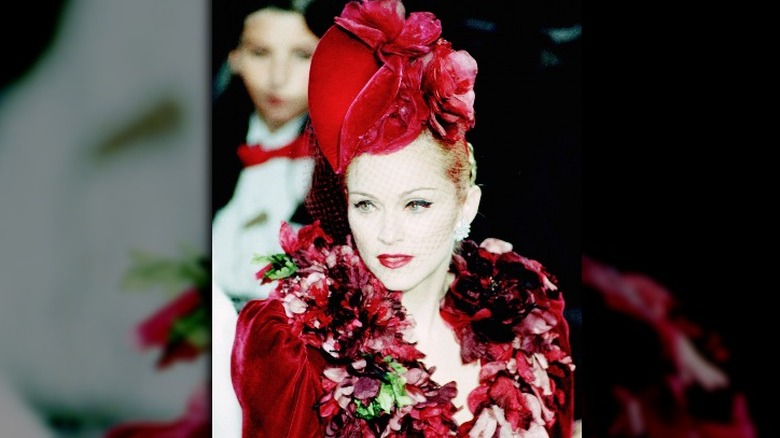 Madonna sur le tapis rouge