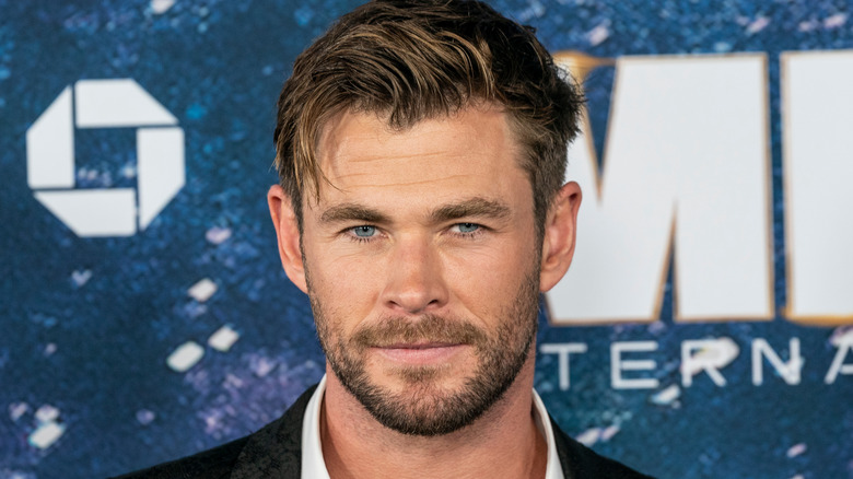 Chris Hemsworth souriant 2019