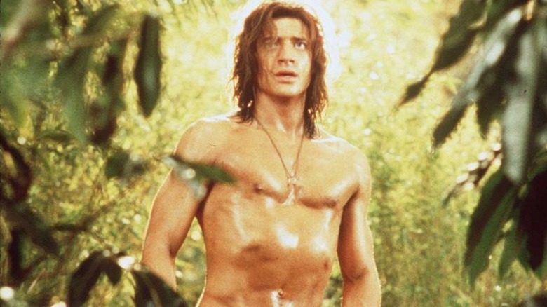 Brendan Fraser torse nu dans George of the Jungle