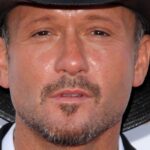 À l’intérieur de la lutte de Tim McGraw contre l’alcoolisme