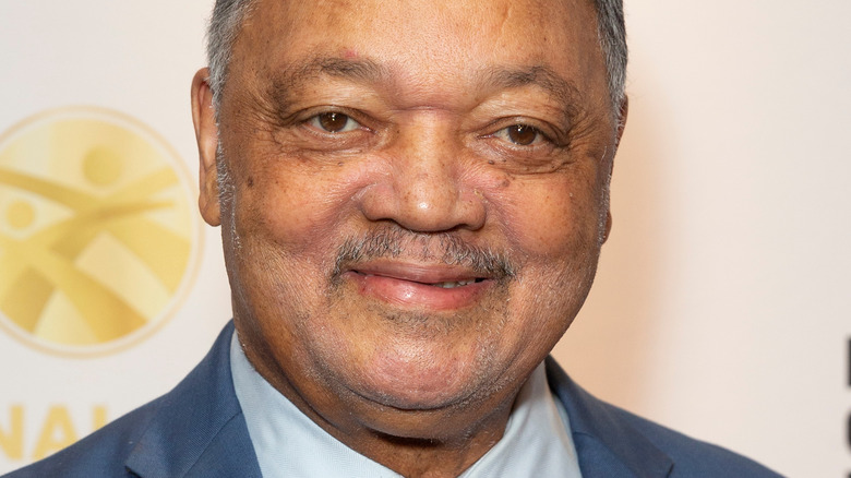 Le fils du révérend Jesse Jackson fait le point sur la santé après le diagnostic COVID des parents