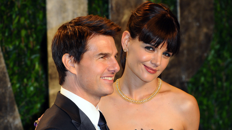 Tom Cruise et Katie Holmes, posant ensemble