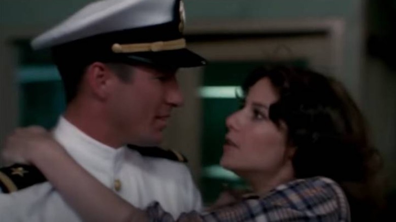 Richard Gere et Debra Winger dans 