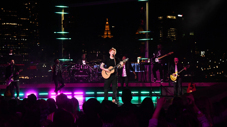 Ed Sheeran en concert à New York aux VMA 2021