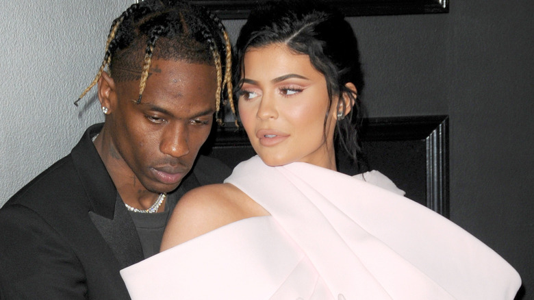 Kylie Jenner et Travis Scott sur le tapis rouge