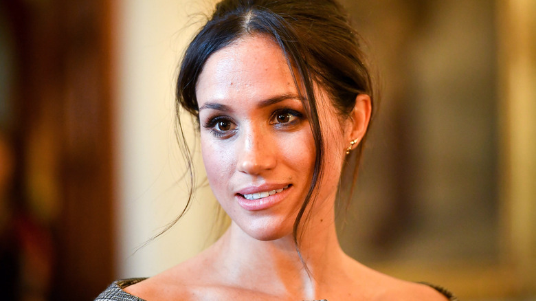 Les cheveux en désordre de Meghan Markle