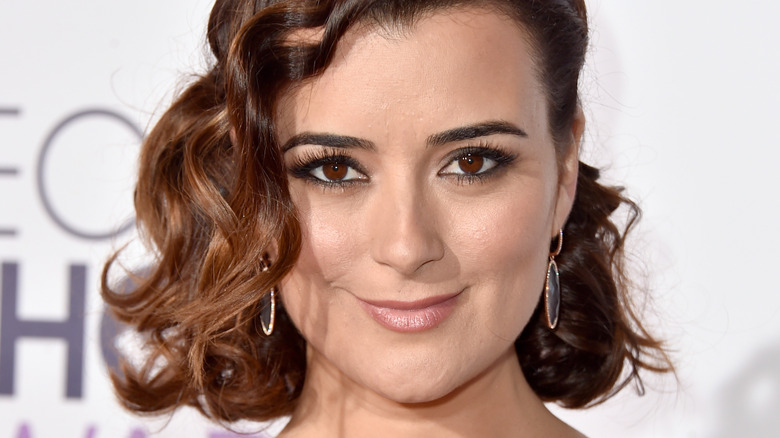 Cote de Pablo cheveux courts