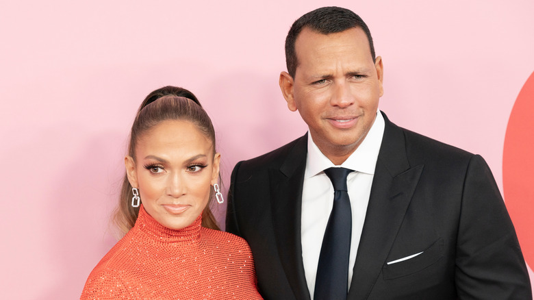 Jennifer Lopez et Alex Rodriguez sur le tapis rouge