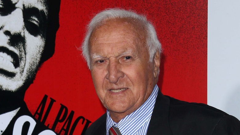 Robert Loggia, posant