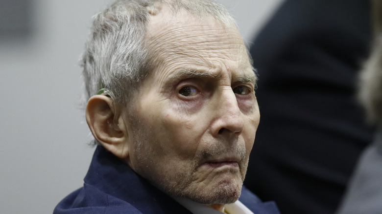 Robert Durst renfrogné devant le tribunal