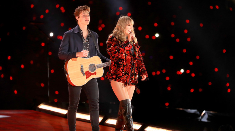 Shawn Mendes et Taylor Swift en concert en 2018