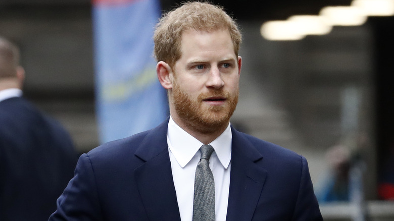 Cravate grise Prince Harry