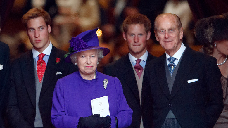 Le prince Harry avec la reine Elizabeth, le prince William et le prince Philip