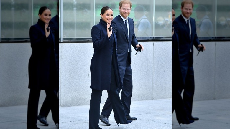 Meghan Markle salue le prince Harry