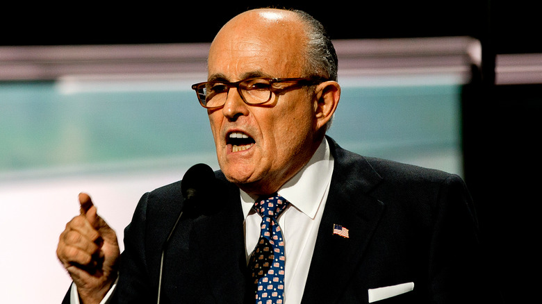 Rudy Giuliani crie