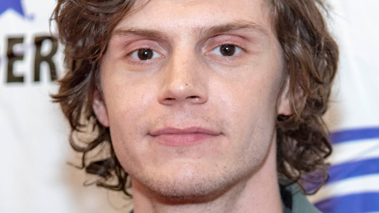 Ce qu’Evan Peters pense vraiment de ses fans