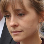 La décision d’Allison Mack de NXIVM concernant son séjour en prison fait sourciller