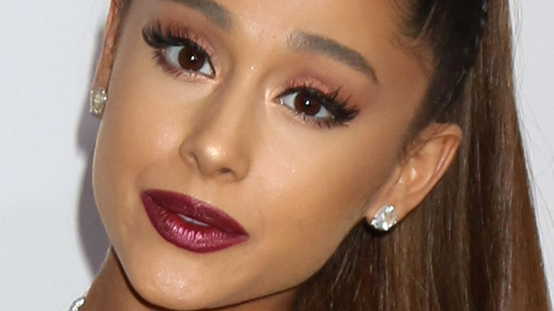 La règle Ariana Grande a déjà rompu sur la voix