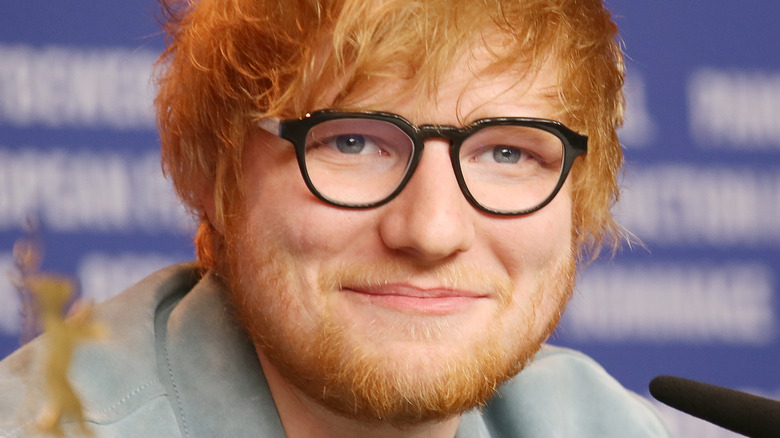 Ed Sheeran souriant