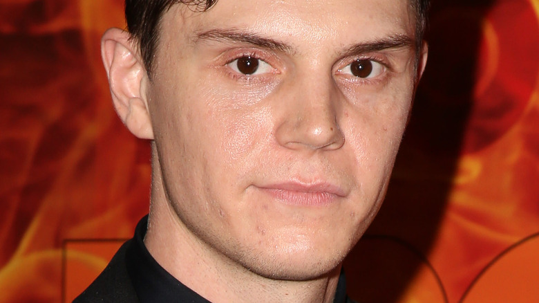 Pourquoi Evan Peters n’est pas un fan des réseaux sociaux