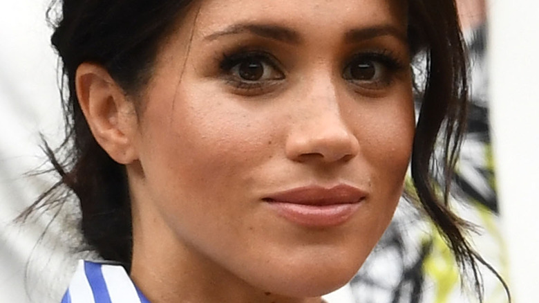 Un expert royal révèle pourquoi Meghan Markle devrait laisser son père rencontrer ses petits-enfants