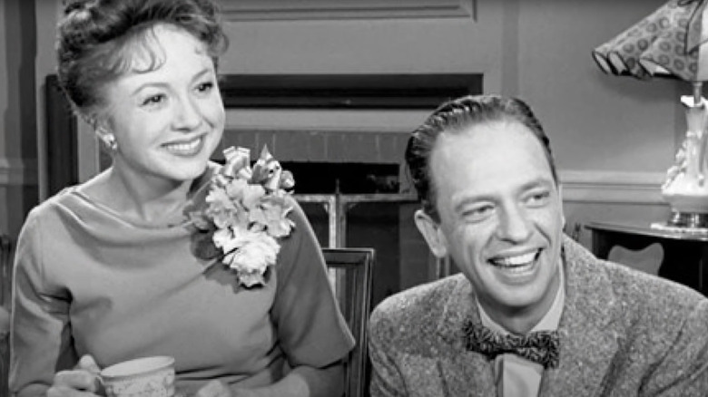 Betty Lynn et Don Knotts dans The Andy Griffith Show