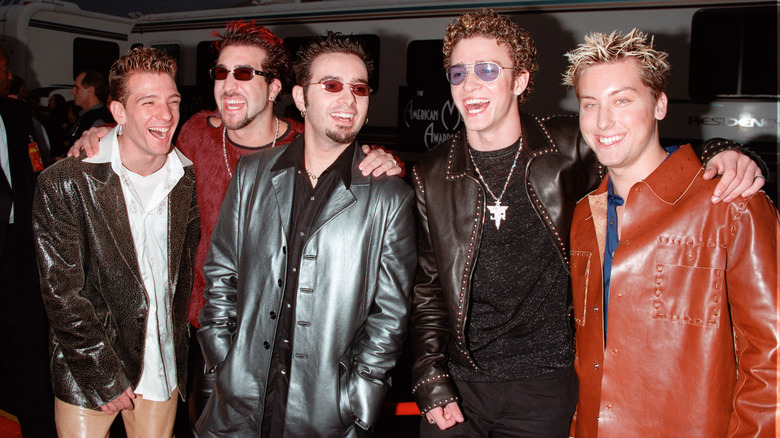 NSYNC souriant