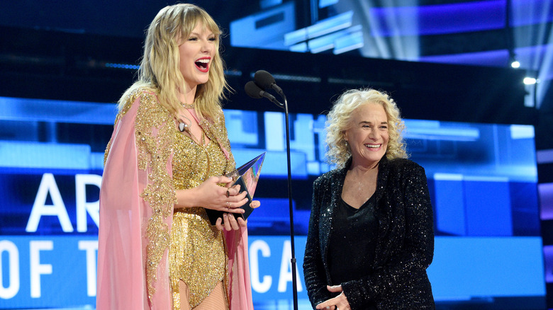 Taylor Swift et Carole King sur scène