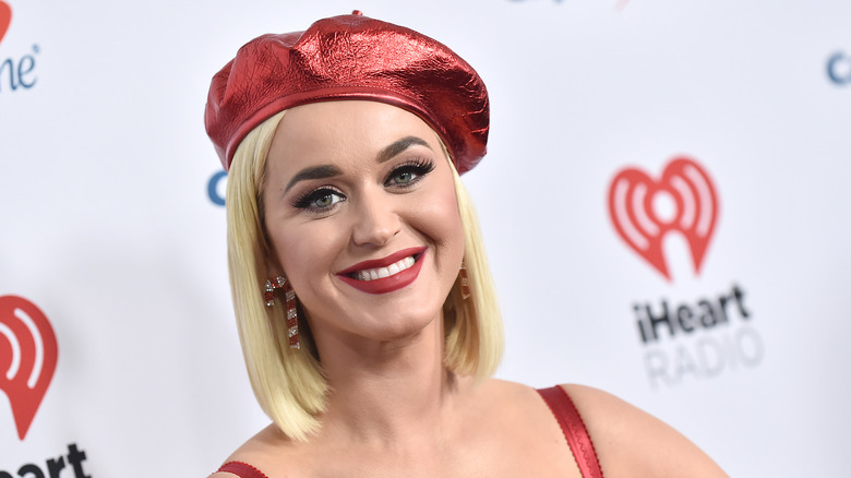 Katy Perry arrive au KIIS FM Jingle Ball 2019