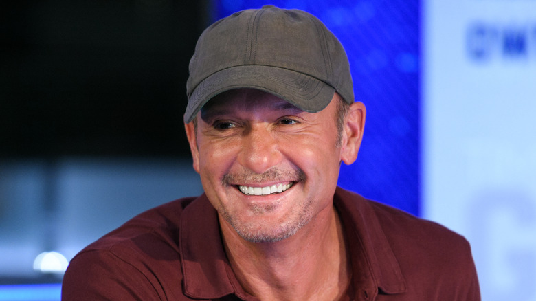 Tim McGraw souriant