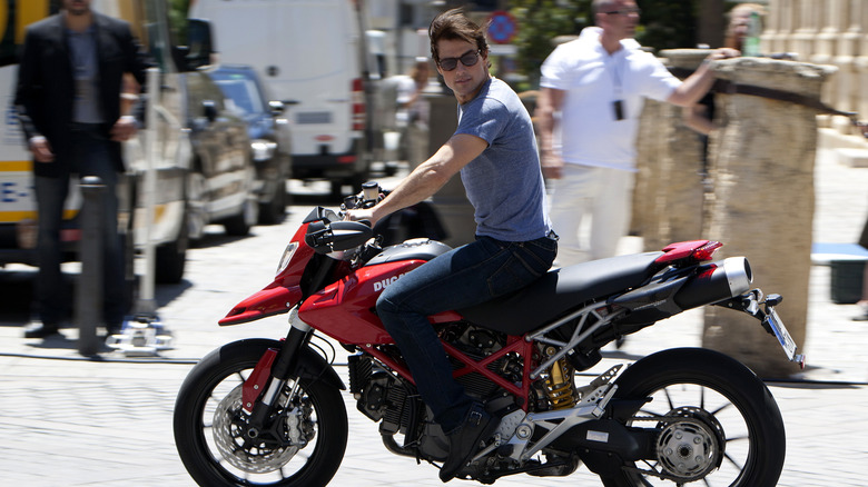 Tom Cruise sur une moto