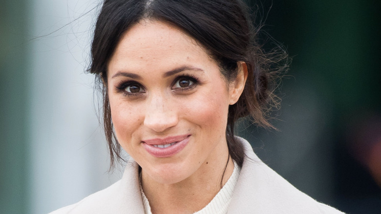 Les cheveux en désordre de Meghan Markle