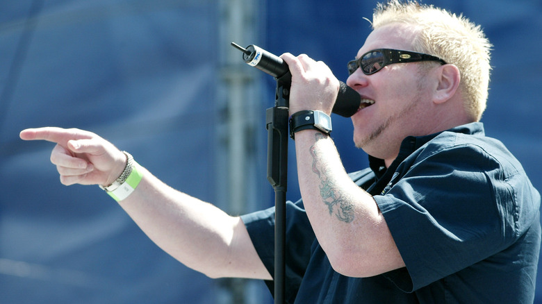 Steve Harwell from Smash Mouth, performing