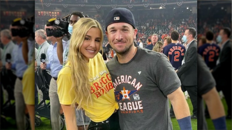 Reagan Bregman et Alex Bregman souriant