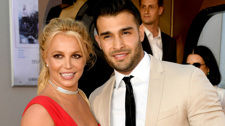 Britney Spears et Sam Asghari sur le tapis rouge