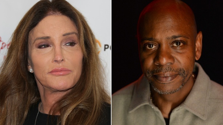 Caitlyn Jenner jetant un coup d'œil et Dave Chappelle posant