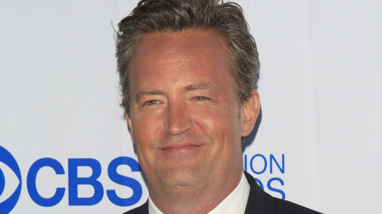 Matthew Perry souriant