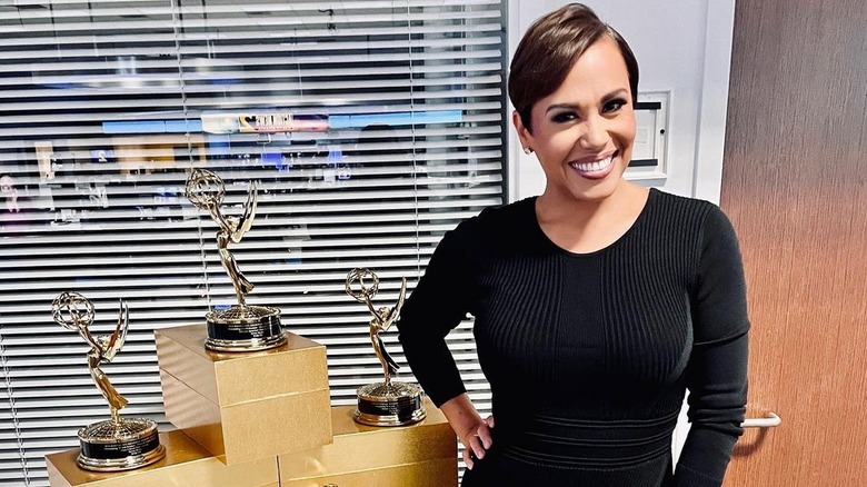 Jovita Moore sourit aux Emmy Awards