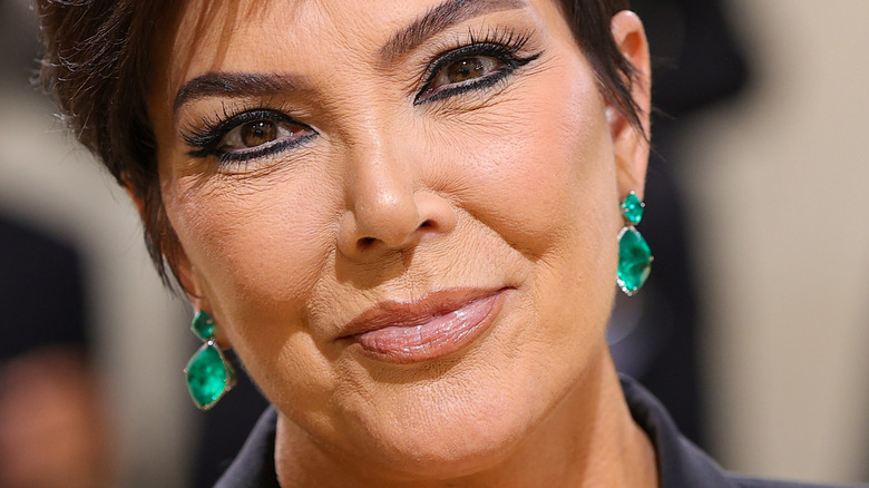 Ce que Kris Jenner pense vraiment des fiançailles de Kourtney Kardashian et Travis Barker