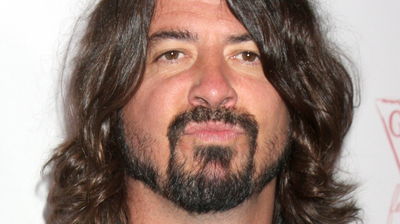 Comment Dave Grohl s’est blessé lors d’un concert des Foo Fighters