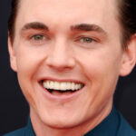 Dans la relation de Jesse McCartney et Katie Peterson