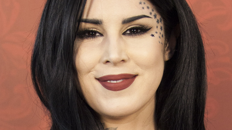 La vraie raison pour laquelle Kat Von D ferme son salon de tatouage