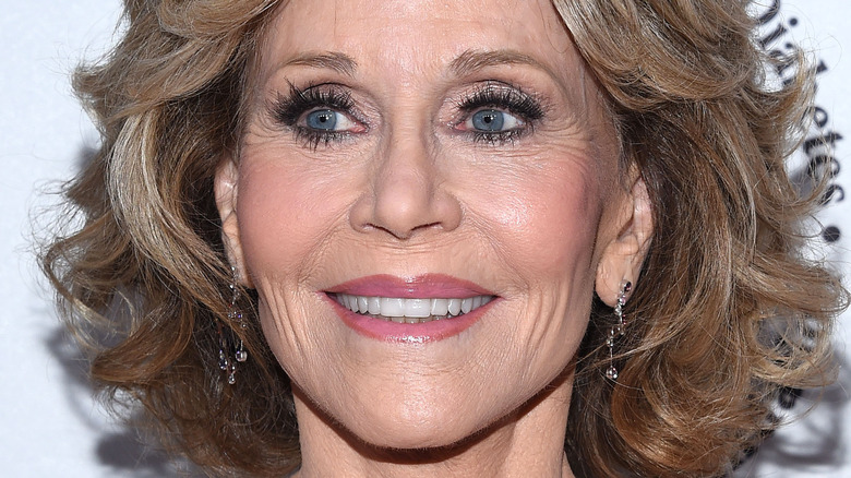 Pourquoi Jane Fonda n’est pas fière de subir une chirurgie plastique