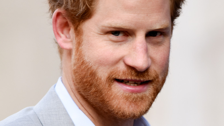 Quel groupe d’inspiration le prince Harry vient-il de louer ?